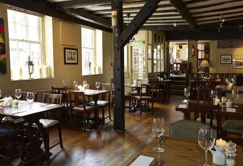 Ye Olde Talbot Hotel By Greene King Inns ウスター エクステリア 写真